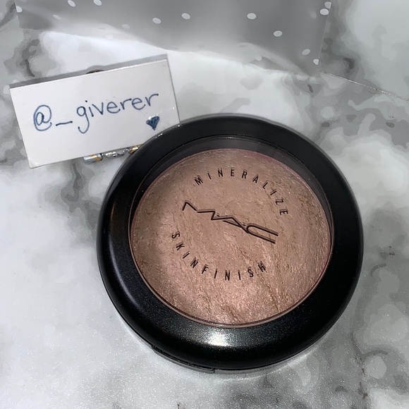 RARE Porcelain Pink MAC MIneralized Skinfinish - Picture 5 of 13